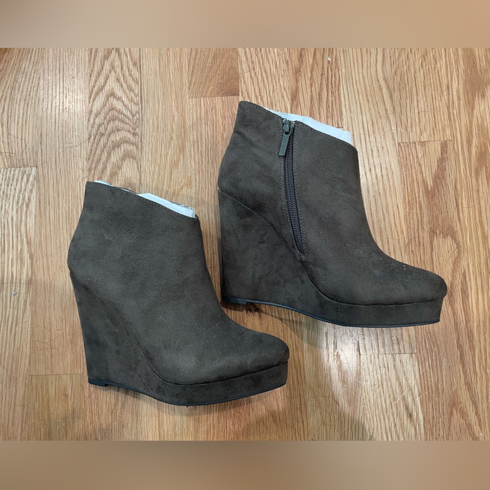 Suede wedges, size 6.5.